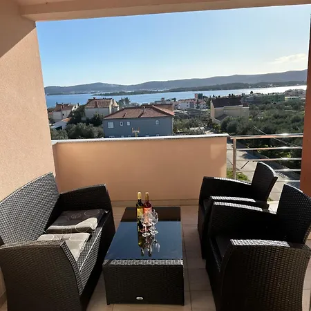 Keka * Sveti Filip i Jakov