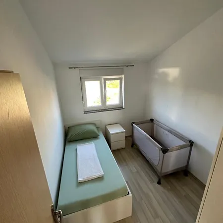 Apartamento Keka Sveti Filip i Jakov