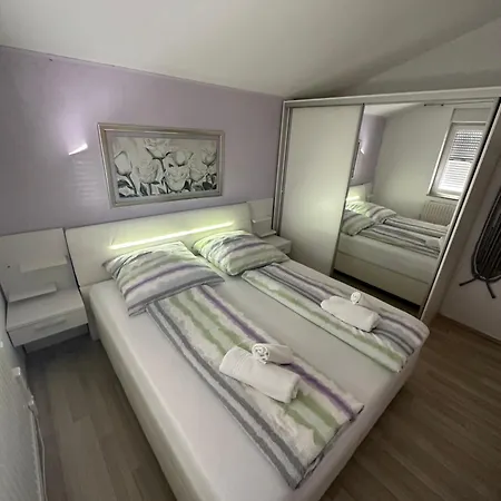 Keka * Sveti Filip i Jakov