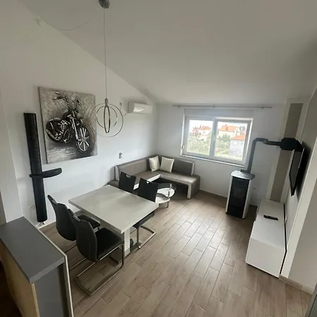 Keka * Sveti Filip i Jakov